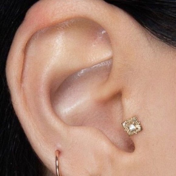 Buddha Jewelry Organics solid gold Naomi Threadless End - Picture 3 of 3